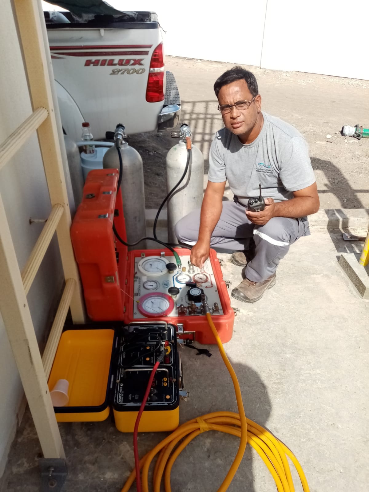 Dive equipment set-up at an onshore basin