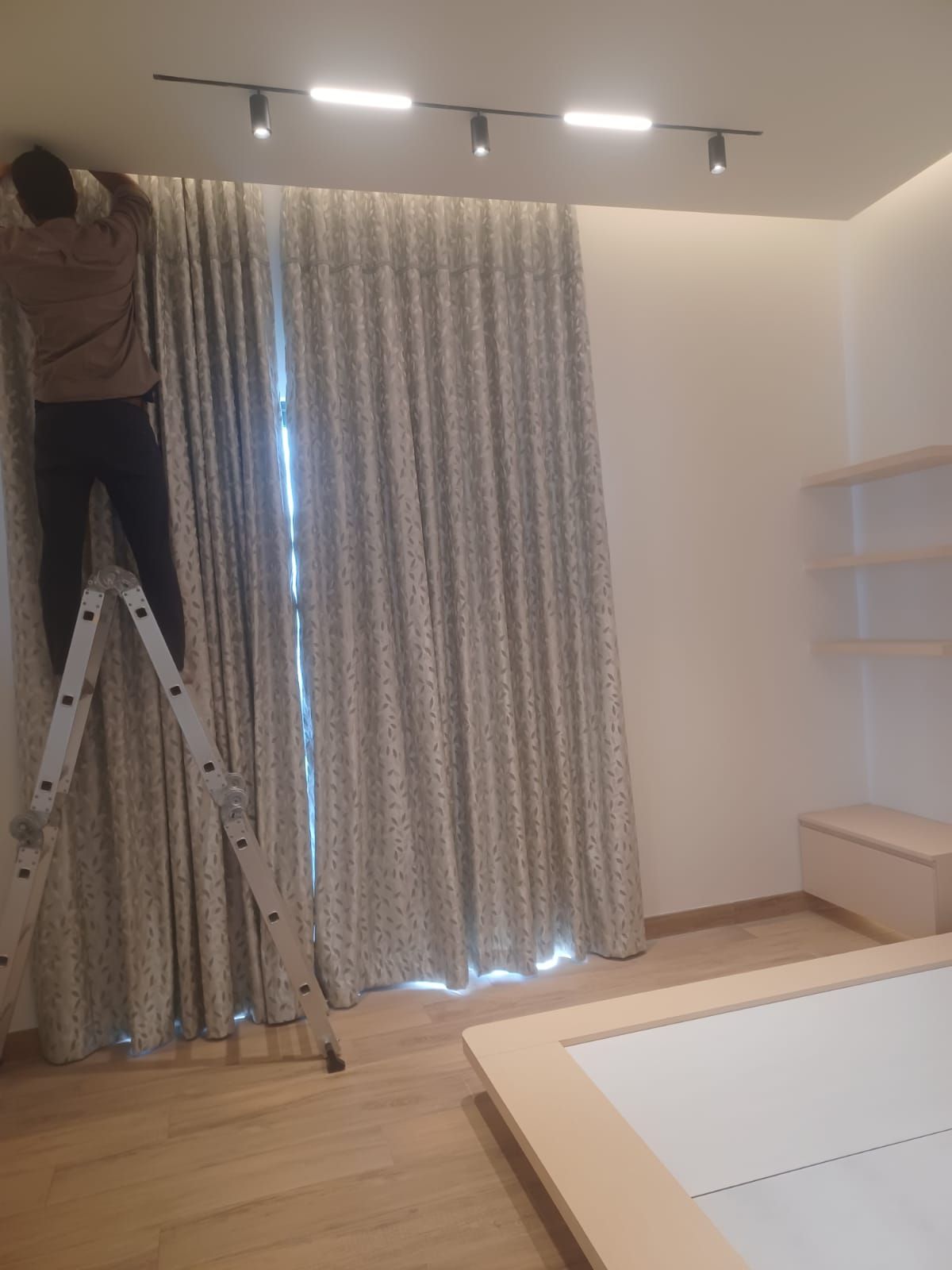 Why Contact Emirates Curtain and Decor?