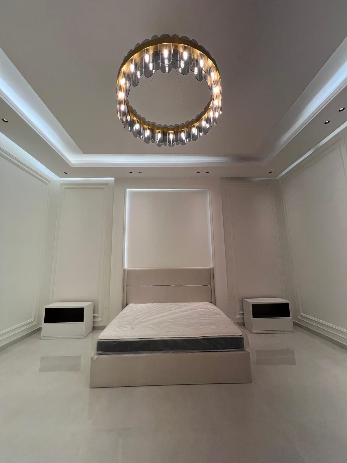 Kids' Bedroom with Wall Headboard – Design 10