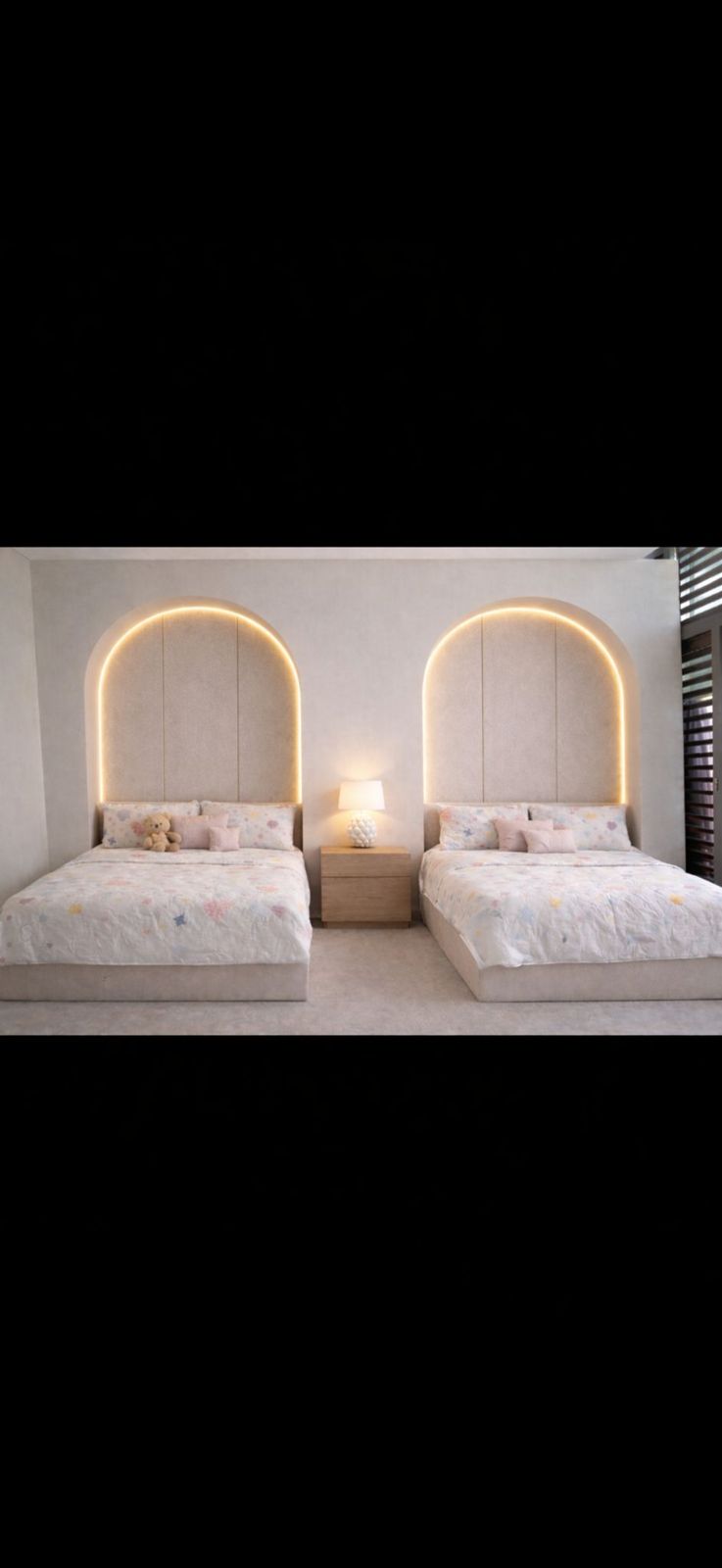 Kids' Bedroom with Wall Headboard – Design 2