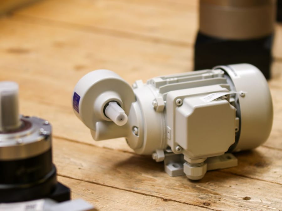 Motors & Rewinding Materials
